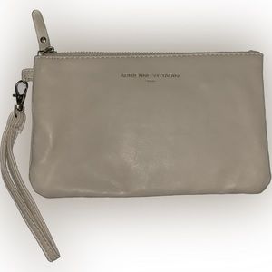 Adrienne Vittadini Wristlet